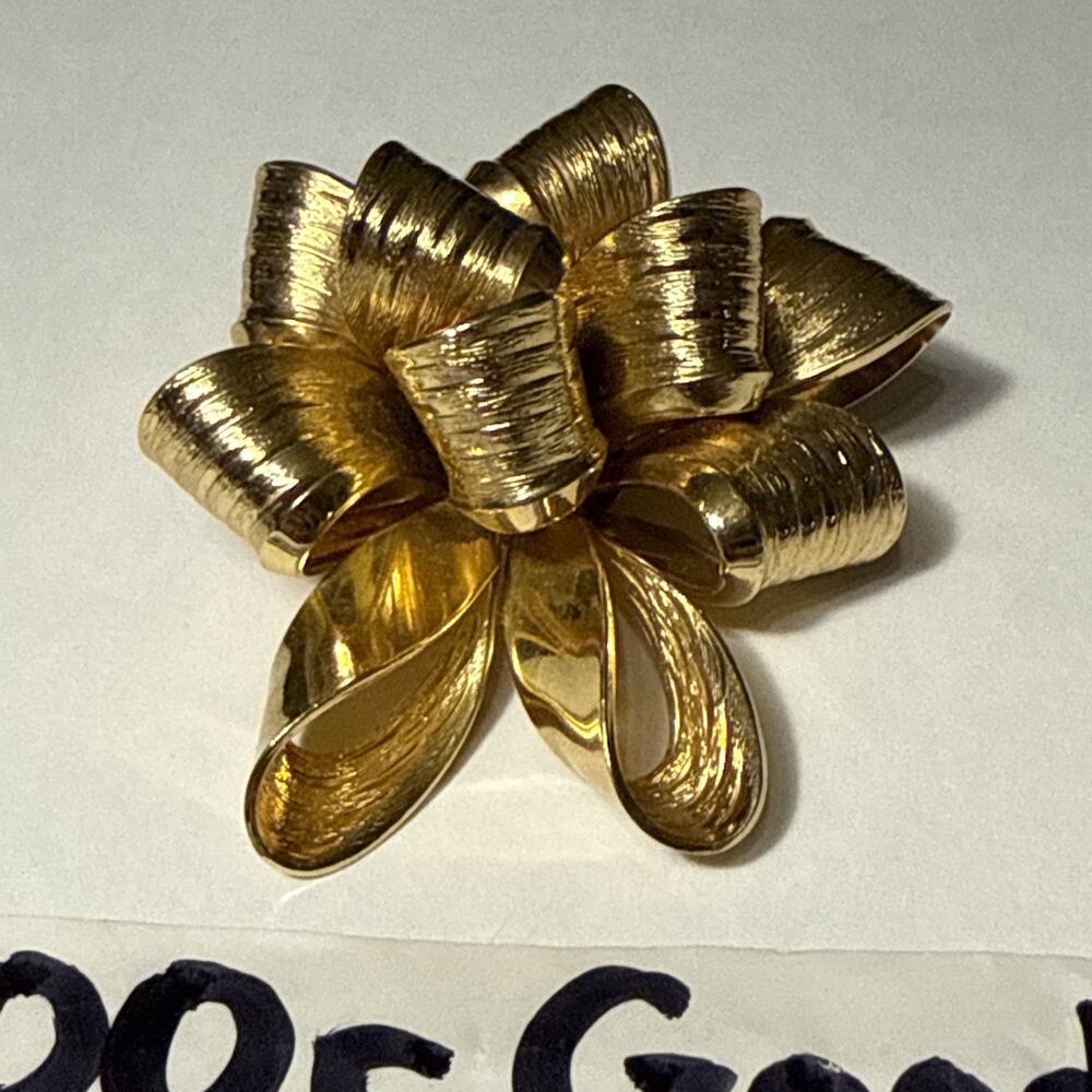 Vintage Christian Dior Grosse Germany Gold Tone Bow Brooch Pin 1965 Designer